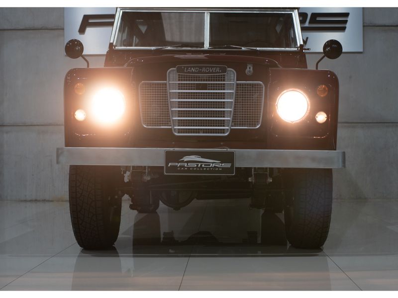 LAND ROVER SERIES III V8 61CV 1974/1974 PASTORE CAR COLLECTION BENTO GONÇALVES / Carros no Vale LAND ROVER SERIES III V8 61CV 1974/1974 PASTORE CAR COLLECTION BENTO GONÇALVES / Carros no Vale