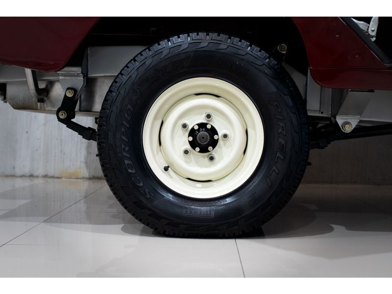 LAND ROVER SERIES III V8 61CV 1974/1974 PASTORE CAR COLLECTION BENTO GONÇALVES / Carros no Vale LAND ROVER SERIES III V8 61CV 1974/1974 PASTORE CAR COLLECTION BENTO GONÇALVES / Carros no Vale