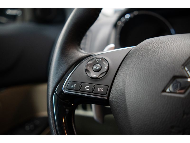 MITSUBISHI OUTLANDER 2.0 MIVEC HPE 2021/2022 PASTORE CAR COLLECTION BENTO GONÇALVES / Carros no Vale