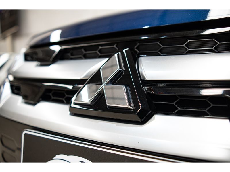 MITSUBISHI OUTLANDER 3.0 MIVEC V6 HPE-S AWD 2021/2022 PASTORE CAR COLLECTION BENTO GONÇALVES / Carros no Vale MITSUBISHI OUTLANDER 3.0 MIVEC V6 HPE-S AWD 2021/2022 PASTORE CAR COLLECTION BENTO GONÇALVES / Carros no Vale