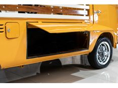 VOLKSWAGEN KOMBI 1.5 LUXO 8V 3P 1973/1973 PASTORE CAR COLLECTION BENTO GONÇALVES / Carros no Vale