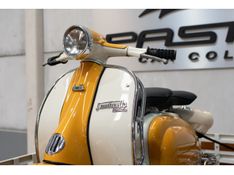 VOLKSWAGEN KOMBI 1.5 LUXO 8V 3P 1973/1973 PASTORE CAR COLLECTION BENTO GONÇALVES / Carros no Vale