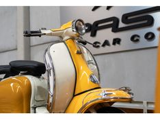 VOLKSWAGEN KOMBI 1.5 LUXO 8V 3P 1973/1973 PASTORE CAR COLLECTION BENTO GONÇALVES / Carros no Vale