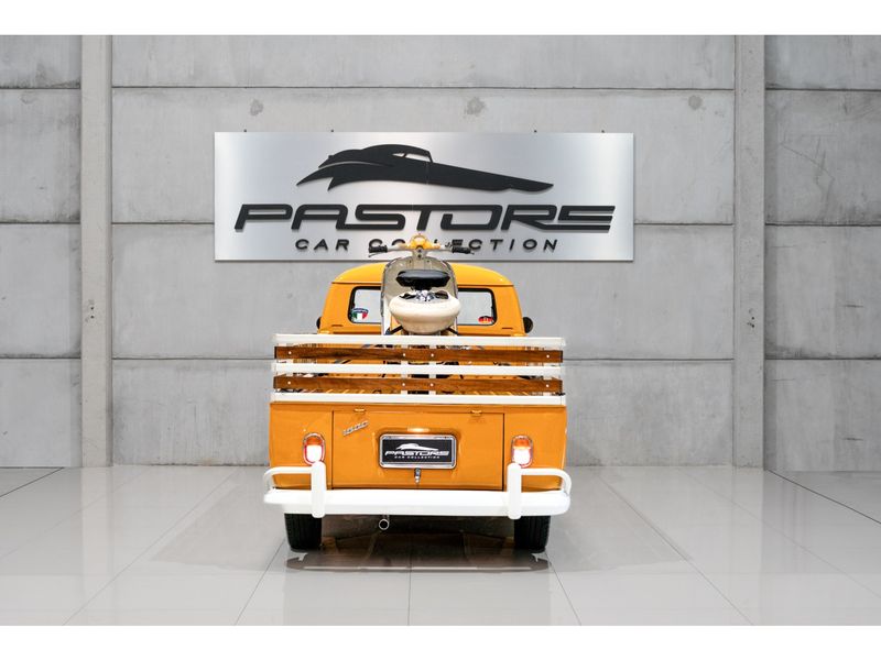 VOLKSWAGEN KOMBI 1.5 LUXO 8V 3P 1973/1973 PASTORE CAR COLLECTION BENTO GONÇALVES / Carros no Vale VOLKSWAGEN KOMBI 1.5 LUXO 8V 3P 1973/1973 PASTORE CAR COLLECTION BENTO GONÇALVES / Carros no Vale