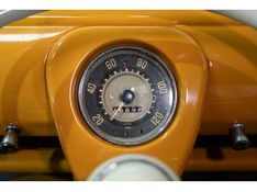 VOLKSWAGEN KOMBI 1.5 LUXO 8V 3P 1973/1973 PASTORE CAR COLLECTION BENTO GONÇALVES / Carros no Vale