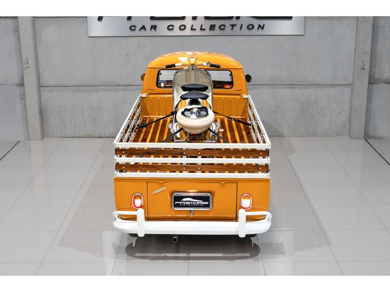 VOLKSWAGEN KOMBI 1.5 LUXO 8V 3P 1973/1973 PASTORE CAR COLLECTION BENTO GONÇALVES / Carros no Vale VOLKSWAGEN KOMBI 1.5 LUXO 8V 3P 1973/1973 PASTORE CAR COLLECTION BENTO GONÇALVES / Carros no Vale