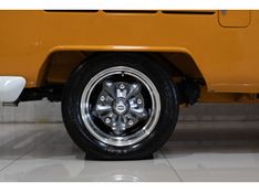 VOLKSWAGEN KOMBI 1.5 LUXO 8V 3P 1973/1973 PASTORE CAR COLLECTION BENTO GONÇALVES / Carros no Vale