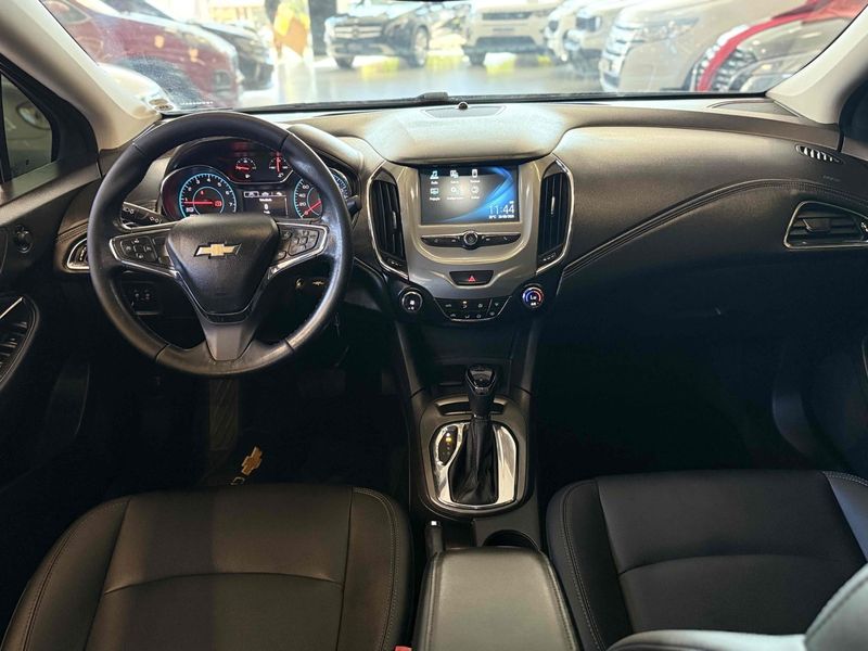CHEVROLET CRUZE 1.4 TURBO LT 16V 2018/2019 LEHMEN VEÍCULOS VENÂNCIO AIRES / Carros no Vale