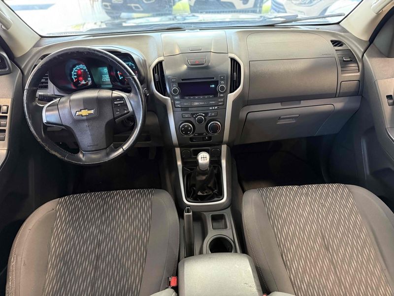 CHEVROLET S10 2.4 MPFI LT 4X2 CD 8V 2012/2013 LEHMEN VEÍCULOS VENÂNCIO AIRES / Carros no Vale CHEVROLET S10 2.4 MPFI LT 4X2 CD 8V 2012/2013 LEHMEN VEÍCULOS VENÂNCIO AIRES / Carros no Vale