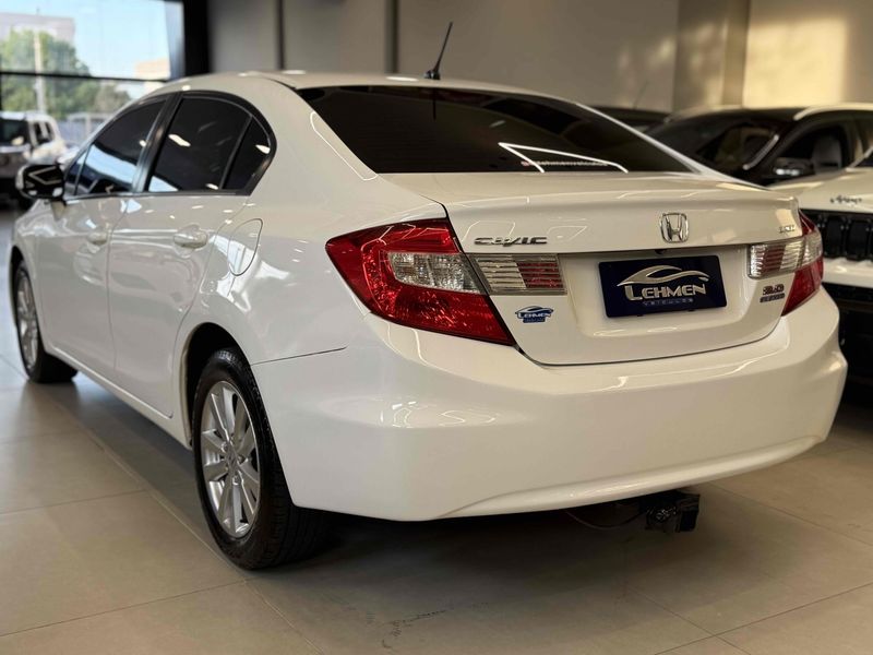 HONDA CIVIC 2.0 LXR 16V 2013/2014 LEHMEN VEÍCULOS VENÂNCIO AIRES / Carros no Vale