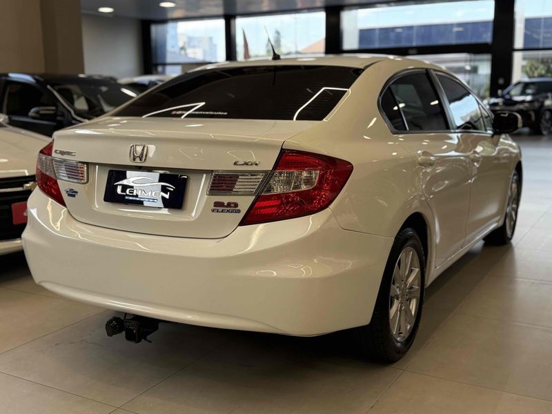 HONDA CIVIC 2.0 LXR 16V 2013/2014 LEHMEN VEÍCULOS VENÂNCIO AIRES / Carros no Vale