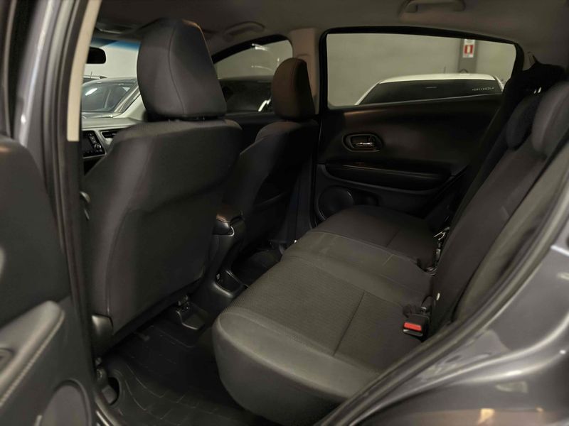 HONDA HR-V 1.8 16V EX 2017/2018 LEHMEN VEÍCULOS VENÂNCIO AIRES / Carros no Vale