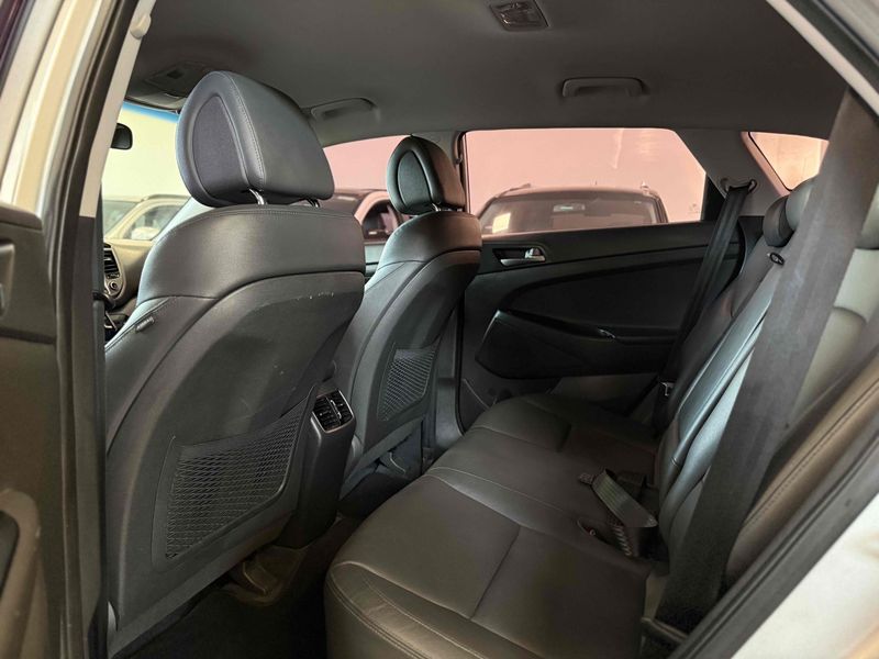 HYUNDAI TUCSON 1.6 16V T-GDI GL ECOSHIFT 2017/2018 LEHMEN VEÍCULOS VENÂNCIO AIRES / Carros no Vale