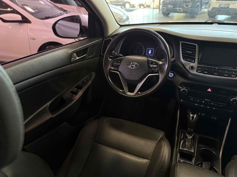 HYUNDAI TUCSON 1.6 16V T-GDI GL ECOSHIFT 2017/2018 LEHMEN VEÍCULOS VENÂNCIO AIRES / Carros no Vale