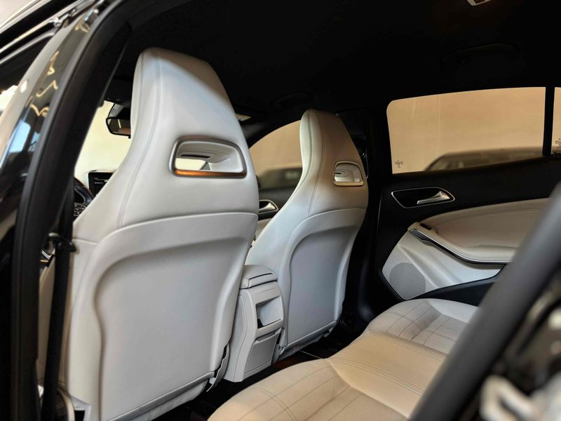 MERCEDES-BENZ GLA 200 1.6 CGI ADVANCE 16V TURBO 2016/2016 LEHMEN VEÍCULOS VENÂNCIO AIRES / Carros no Vale