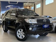TOYOTA HILUX SW4 3.0 SRV 4X4 7 LUGARES 16V TURBO INTERCOOLER 2010/2010 LEHMEN VEÍCULOS VENÂNCIO AIRES / Carros no Vale