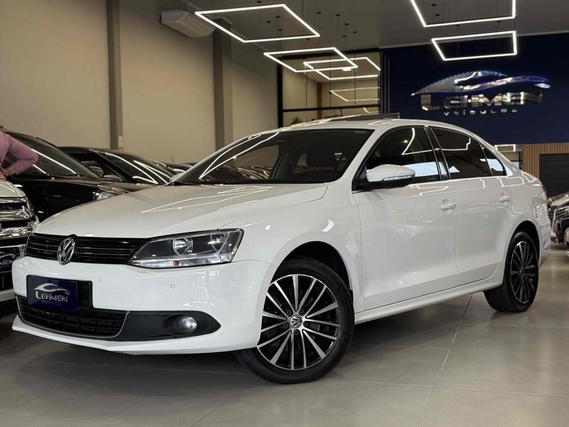 VOLKSWAGEN JETTA 2.0 TSI HIGHLINE 211CV TIPTRONIC 2013/2013 LEHMEN VEÍCULOS VENÂNCIO AIRES / Carros no Vale