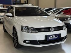 VOLKSWAGEN JETTA 2.0 TSI HIGHLINE 211CV TIPTRONIC 2013/2013 LEHMEN VEÍCULOS VENÂNCIO AIRES / Carros no Vale