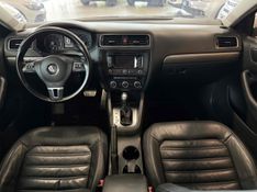 VOLKSWAGEN JETTA 2.0 TSI HIGHLINE 211CV TIPTRONIC 2013/2013 LEHMEN VEÍCULOS VENÂNCIO AIRES / Carros no Vale