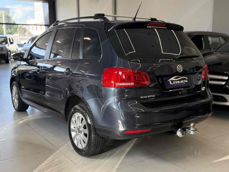 VOLKSWAGEN SPACEFOX 1.6 MI TREND 8V 2011/2012 LEHMEN VEÍCULOS VENÂNCIO AIRES / Carros no Vale