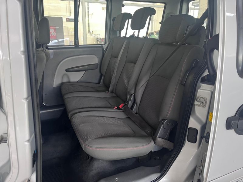 Fiat DOBLÒ 1.8 MPI ADVENTURE 16V FLEX 4P MANUAL 2012/2013 BETIOLO NOVOS E SEMINOVOS LAJEADO / Carros no Vale Fiat DOBLÒ 1.8 MPI ADVENTURE 16V FLEX 4P MANUAL 2012/2013 BETIOLO NOVOS E SEMINOVOS LAJEADO / Carros no Vale