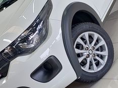 Fiat MOBI 1.0 EVO FLEX LIKE MANUAL 2023/2024 BETIOLO NOVOS E SEMINOVOS LAJEADO / Carros no Vale