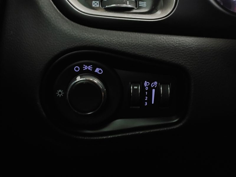 JEEP RENEGADE 1.3 T270 TURBO FLEX SPORT AT6 2022/2023 BETIOLO NOVOS E SEMINOVOS LAJEADO / Carros no Vale JEEP RENEGADE 1.3 T270 TURBO FLEX SPORT AT6 2022/2023 BETIOLO NOVOS E SEMINOVOS LAJEADO / Carros no Vale