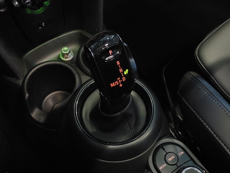 Mini COOPER 1.5 12V TWINPOWER GASOLINA 4P STEPTRONIC 2018/2019 BETIOLO NOVOS E SEMINOVOS LAJEADO / Carros no Vale Mini COOPER 1.5 12V TWINPOWER GASOLINA 4P STEPTRONIC 2018/2019 BETIOLO NOVOS E SEMINOVOS LAJEADO / Carros no Vale