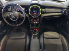 Mini COOPER 1.5 12V TWINPOWER GASOLINA 4P STEPTRONIC 2018/2019 BETIOLO NOVOS E SEMINOVOS LAJEADO / Carros no Vale