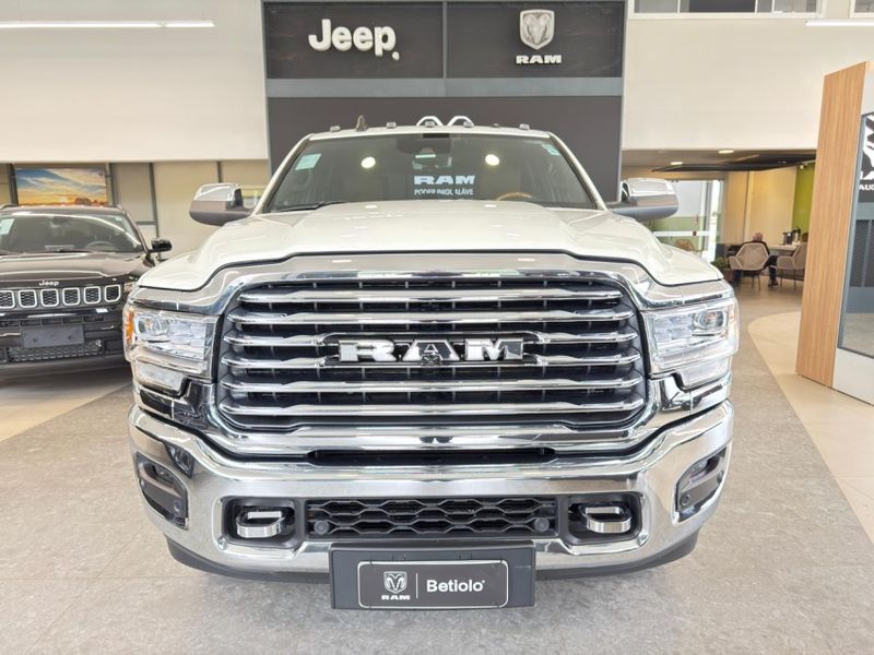 Ram 3500 6.7 I6 TURBO DIESEL LIMITED LONGHORN CD 4X4 AUTOMÁTICO 2022/2022 BETIOLO NOVOS E SEMINOVOS LAJEADO / Carros no Vale Ram 3500 6.7 I6 TURBO DIESEL LIMITED LONGHORN CD 4X4 AUTOMÁTICO 2022/2022 BETIOLO NOVOS E SEMINOVOS LAJEADO / Carros no Vale