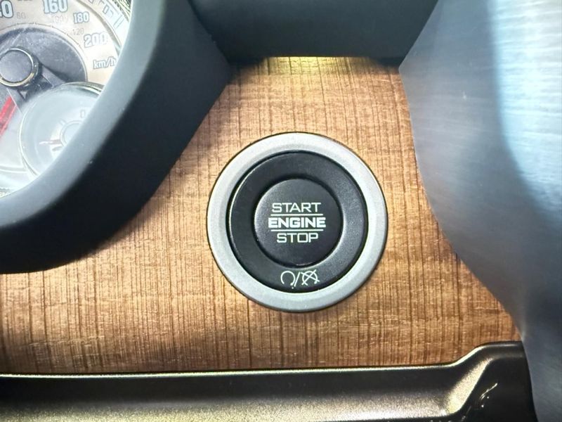 Ram 3500 6.7 I6 TURBO DIESEL LIMITED LONGHORN CD 4X4 AUTOMÁTICO 2022/2022 BETIOLO NOVOS E SEMINOVOS LAJEADO / Carros no Vale Ram 3500 6.7 I6 TURBO DIESEL LIMITED LONGHORN CD 4X4 AUTOMÁTICO 2022/2022 BETIOLO NOVOS E SEMINOVOS LAJEADO / Carros no Vale