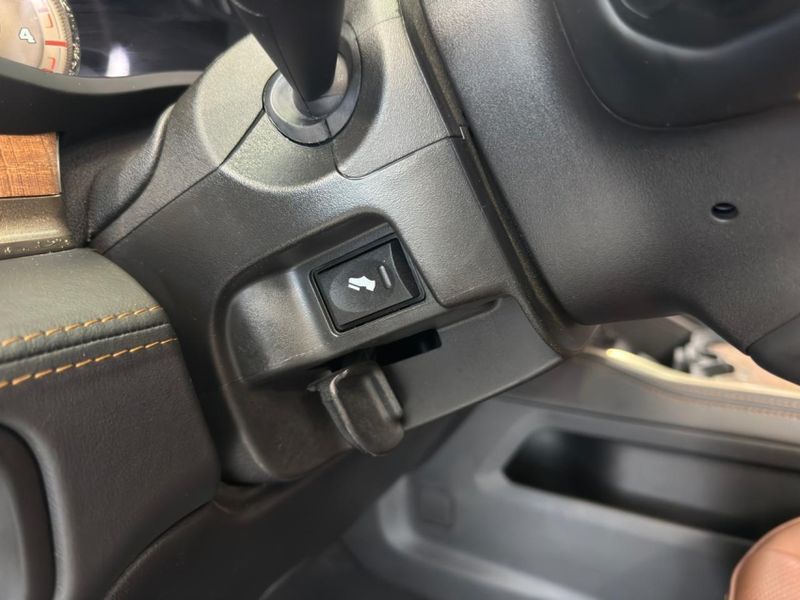 Ram 3500 6.7 I6 TURBO DIESEL LIMITED LONGHORN CD 4X4 AUTOMÁTICO 2022/2022 BETIOLO NOVOS E SEMINOVOS LAJEADO / Carros no Vale Ram 3500 6.7 I6 TURBO DIESEL LIMITED LONGHORN CD 4X4 AUTOMÁTICO 2022/2022 BETIOLO NOVOS E SEMINOVOS LAJEADO / Carros no Vale