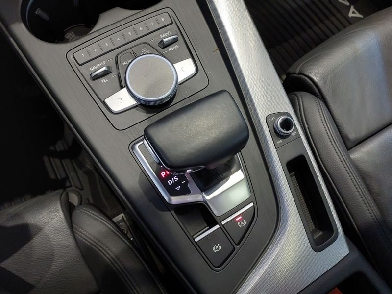 Audi A4 2.0 TFSI GASOLINA AVANT PRESTIGE PLUS S TRONIC 2019/2019 BETIOLO NOVOS E SEMINOVOS LAJEADO / Carros no Vale