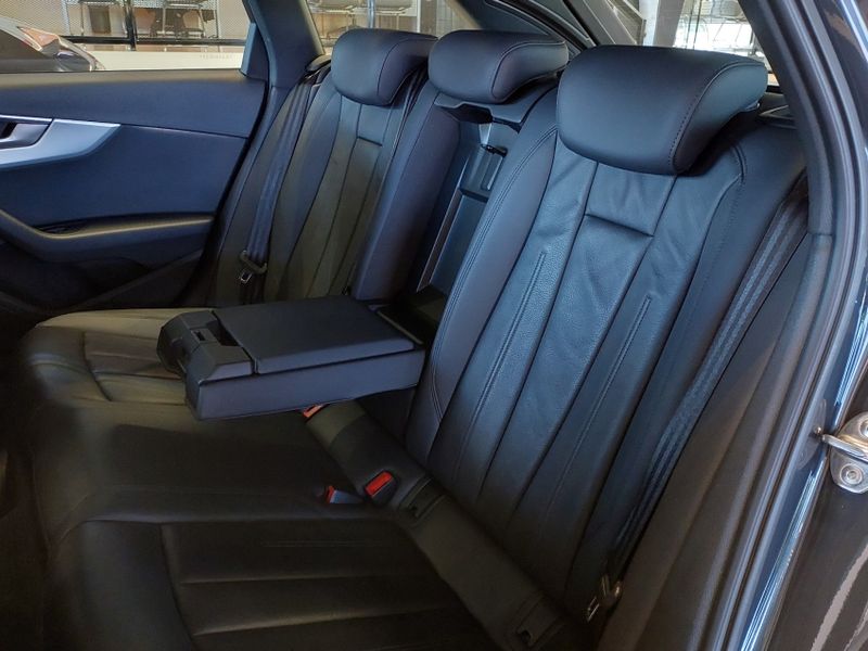 Audi A4 2.0 TFSI GASOLINA AVANT PRESTIGE PLUS S TRONIC 2019/2019 BETIOLO NOVOS E SEMINOVOS LAJEADO / Carros no Vale