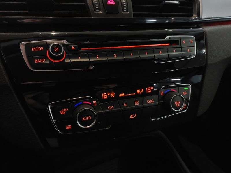 BMW X1 2.0 16V TURBO ACTIVEFLEX SDRIVE20I 4P AUTOMÁTICO 2016/2016 BETIOLO NOVOS E SEMINOVOS LAJEADO / Carros no Vale BMW X1 2.0 16V TURBO ACTIVEFLEX SDRIVE20I 4P AUTOMÁTICO 2016/2016 BETIOLO NOVOS E SEMINOVOS LAJEADO / Carros no Vale