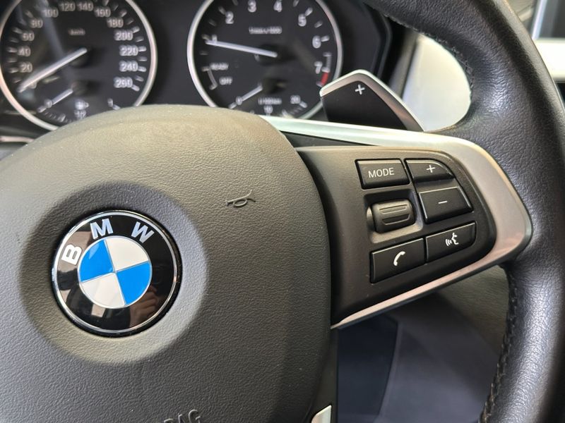 BMW X1 2.0 16V TURBO ACTIVEFLEX SDRIVE20I 4P AUTOMÁTICO 2017/2017 BETIOLO NOVOS E SEMINOVOS LAJEADO / Carros no Vale