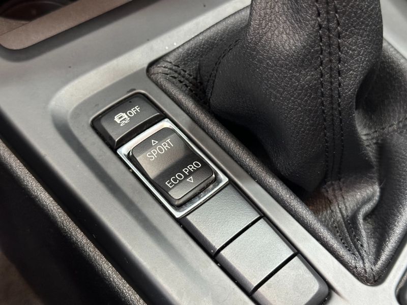 BMW X1 2.0 16V TURBO ACTIVEFLEX SDRIVE20I 4P AUTOMÁTICO 2017/2017 BETIOLO NOVOS E SEMINOVOS LAJEADO / Carros no Vale