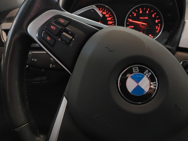 BMW X1 2.0 16V TURBO ACTIVEFLEX SDRIVE20I 4P AUTOMÁTICO 2016/2016 BETIOLO NOVOS E SEMINOVOS LAJEADO / Carros no Vale BMW X1 2.0 16V TURBO ACTIVEFLEX SDRIVE20I 4P AUTOMÁTICO 2016/2016 BETIOLO NOVOS E SEMINOVOS LAJEADO / Carros no Vale