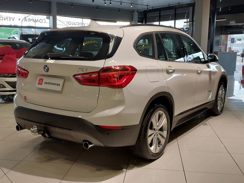 BMW X1 2.0 16V TURBO ACTIVEFLEX SDRIVE20I 4P AUTOMÁTICO 2016/2016 BETIOLO NOVOS E SEMINOVOS LAJEADO / Carros no Vale BMW X1 2.0 16V TURBO ACTIVEFLEX SDRIVE20I 4P AUTOMÁTICO 2016/2016 BETIOLO NOVOS E SEMINOVOS LAJEADO / Carros no Vale