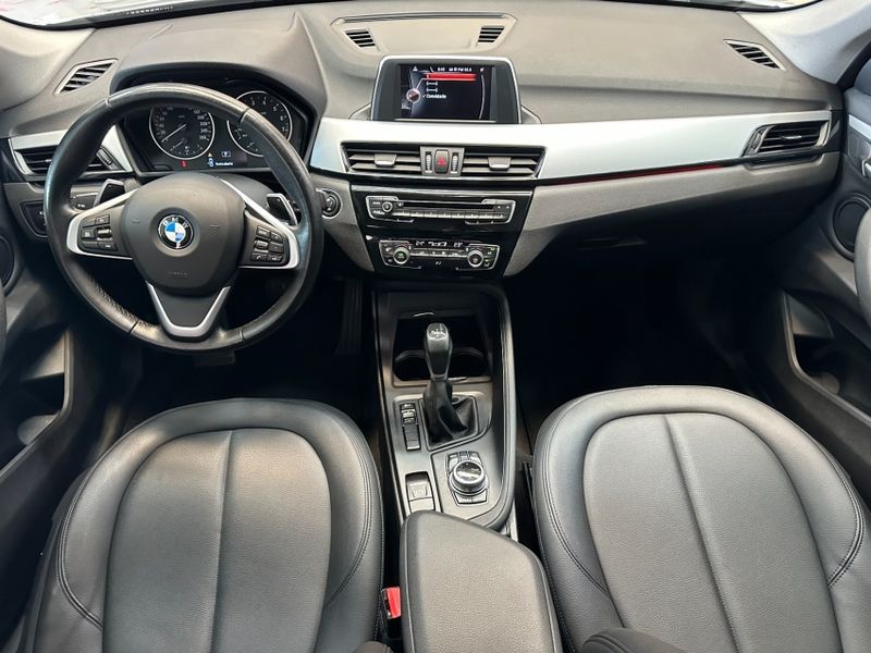 BMW X1 2.0 16V TURBO ACTIVEFLEX SDRIVE20I 4P AUTOMÁTICO 2017/2017 BETIOLO NOVOS E SEMINOVOS LAJEADO / Carros no Vale