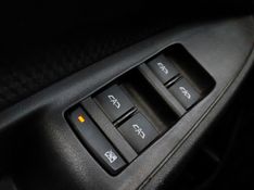 Chevrolet ONIX 1.0 FLEX MANUAL 2024/2025 BETIOLO NOVOS E SEMINOVOS LAJEADO / Carros no Vale