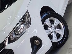 Chevrolet ONIX 1.0 FLEX MANUAL 2024/2025 BETIOLO NOVOS E SEMINOVOS LAJEADO / Carros no Vale
