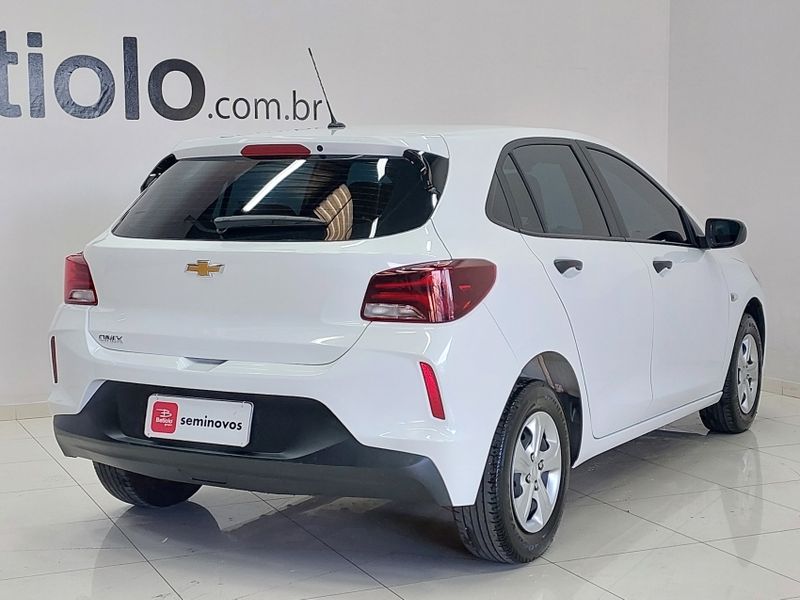 Chevrolet ONIX 1.0 FLEX MANUAL 2024/2025 BETIOLO NOVOS E SEMINOVOS LAJEADO / Carros no Vale Chevrolet ONIX 1.0 FLEX MANUAL 2024/2025 BETIOLO NOVOS E SEMINOVOS LAJEADO / Carros no Vale