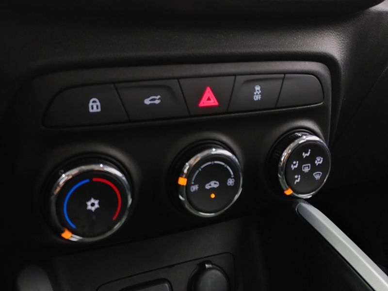 Chevrolet ONIX 1.0 TURBO FLEX LT MANUAL 2022/2023 BETIOLO NOVOS E SEMINOVOS LAJEADO / Carros no Vale Chevrolet ONIX 1.0 TURBO FLEX LT MANUAL 2022/2023 BETIOLO NOVOS E SEMINOVOS LAJEADO / Carros no Vale