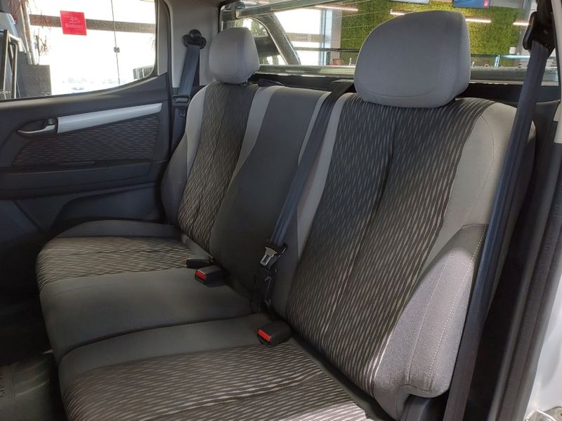 Chevrolet S10 2.4 LT 4X2 CD 8V FLEX 4P MANUAL 2012/2013 BETIOLO NOVOS E SEMINOVOS LAJEADO / Carros no Vale Chevrolet S10 2.4 LT 4X2 CD 8V FLEX 4P MANUAL 2012/2013 BETIOLO NOVOS E SEMINOVOS LAJEADO / Carros no Vale