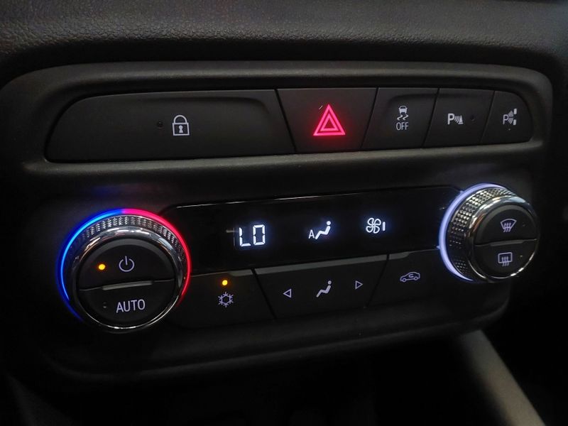 Chevrolet TRACKER 1.2 TURBO FLEX PREMIER AUTOMÁTICO 2024/2025 BETIOLO NOVOS E SEMINOVOS LAJEADO / Carros no Vale