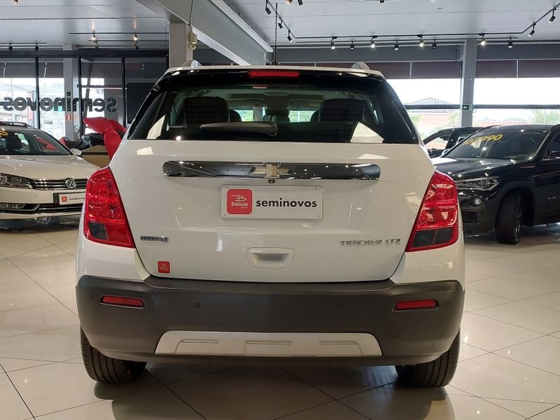 Chevrolet TRACKER 1.8 MPFI LTZ 4X2 16V FLEX 4P AUTOMÁTICO 2015/2015 BETIOLO NOVOS E SEMINOVOS LAJEADO / Carros no Vale Chevrolet TRACKER 1.8 MPFI LTZ 4X2 16V FLEX 4P AUTOMÁTICO 2015/2015 BETIOLO NOVOS E SEMINOVOS LAJEADO / Carros no Vale