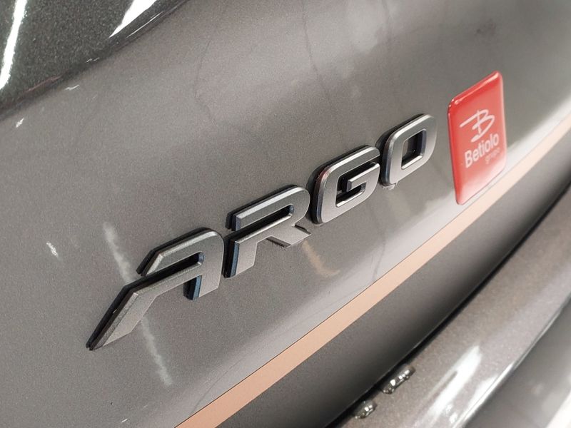 Fiat ARGO 1.3 FIREFLY FLEX TREKKING CVT 2025/2026 BETIOLO NOVOS E SEMINOVOS LAJEADO / Carros no Vale
