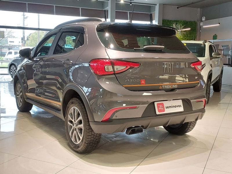 Fiat ARGO 1.3 FIREFLY FLEX TREKKING CVT 2025/2026 BETIOLO NOVOS E SEMINOVOS LAJEADO / Carros no Vale