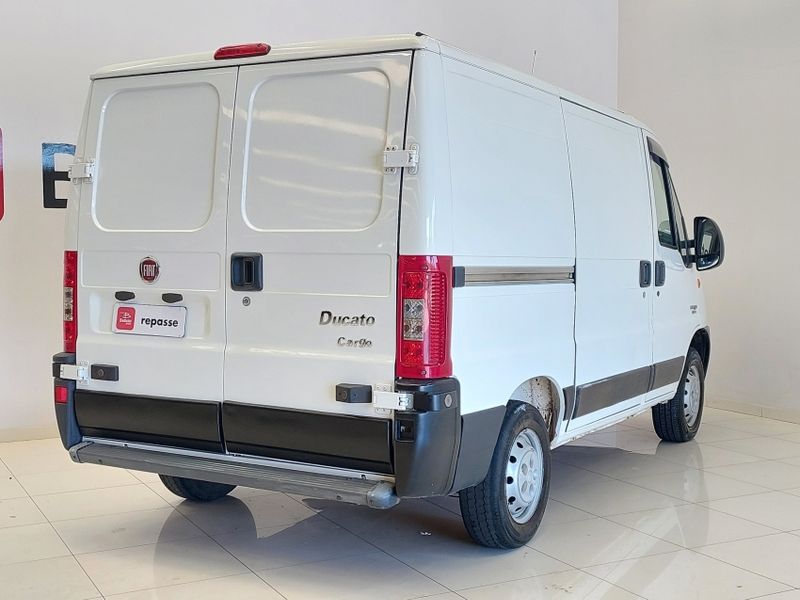 Fiat DUCATO 2.3 CARGO 7.5 16V TURBO DIESEL 4P MANUAL 2015/2016 BETIOLO NOVOS E SEMINOVOS LAJEADO / Carros no Vale